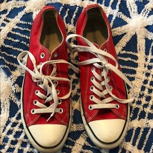 Red Converse 11